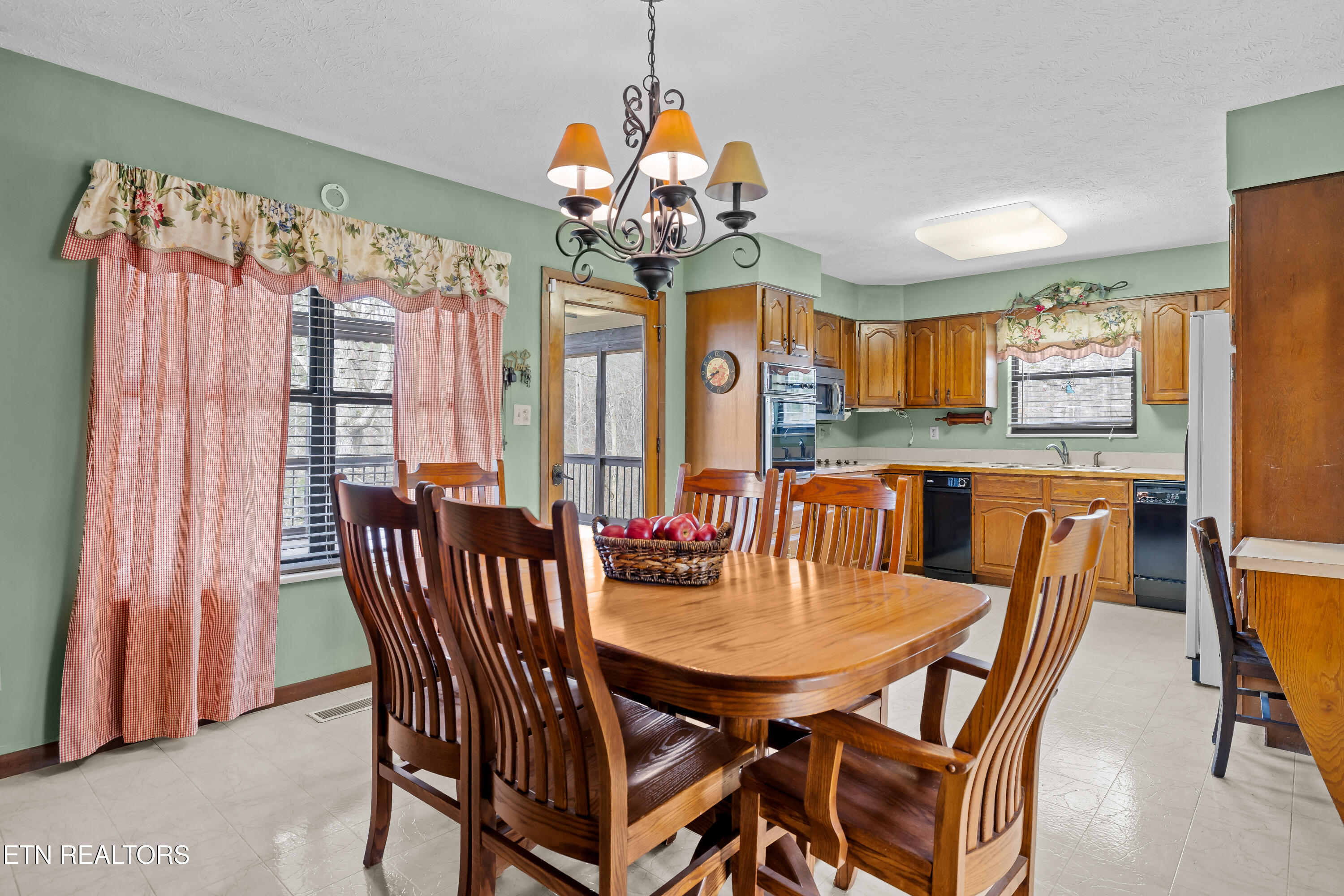1705 Bales Road Knoxville, TN 37914 - Photo 7 of 32 1705BalesRd-9