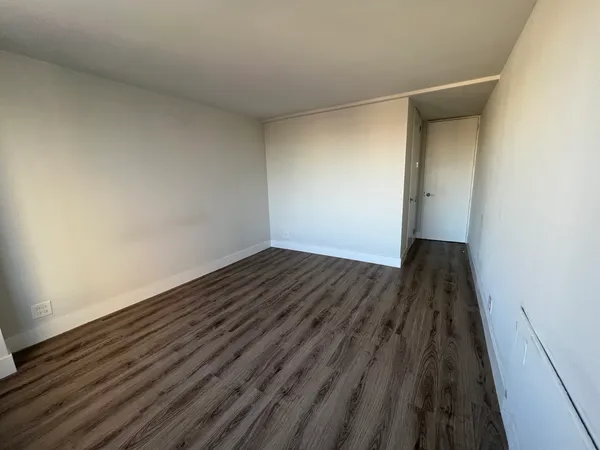 $2,864 | 2 East Oak Street, Unit 2002, Chicago, IL 60611