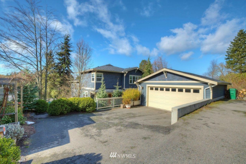 7921 45th Avenue Southwest Seattle, WA 98136 - Photo 1 of 23 Gallery Image 1
