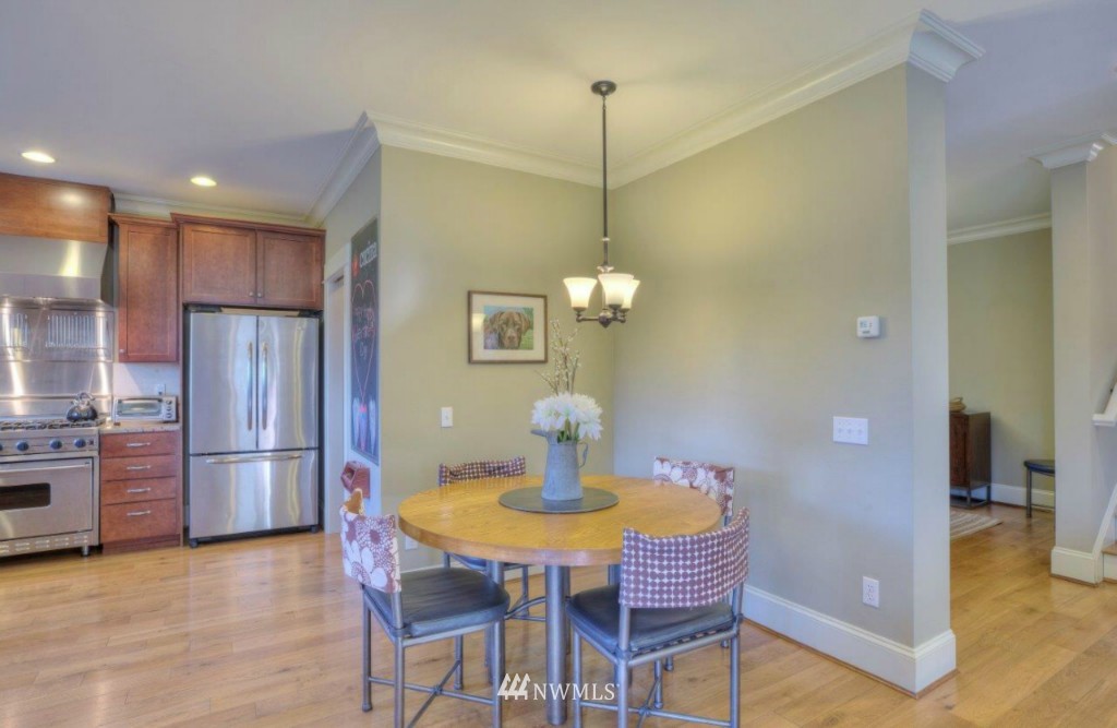 7921 45th Avenue Southwest Seattle, WA 98136 - Photo 7 of 23 Gallery Image 7
