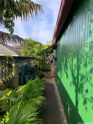 a view of a back yard of the house
