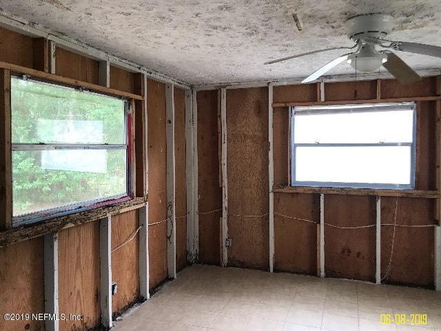 8238 Newton Road Jacksonville, FL 32216 - Photo 14 of 18 ACD3784C-F073-4424-BD19-FD171C8F1732