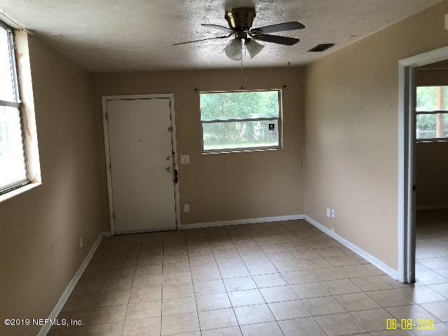 8238 Newton Road Jacksonville, FL 32216 - Photo 5 of 18 8CB711FD-50CB-4F74-BDA0-65C2B1889E73