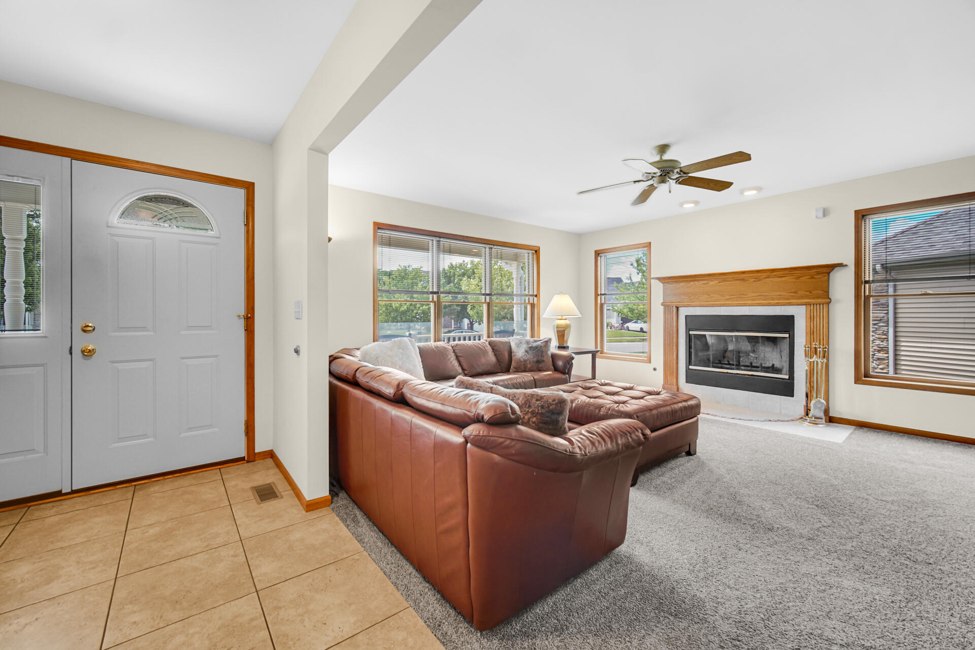 1613 Edith Way Crown Point, IN 46307 - Photo 4 of 35 1920x1280