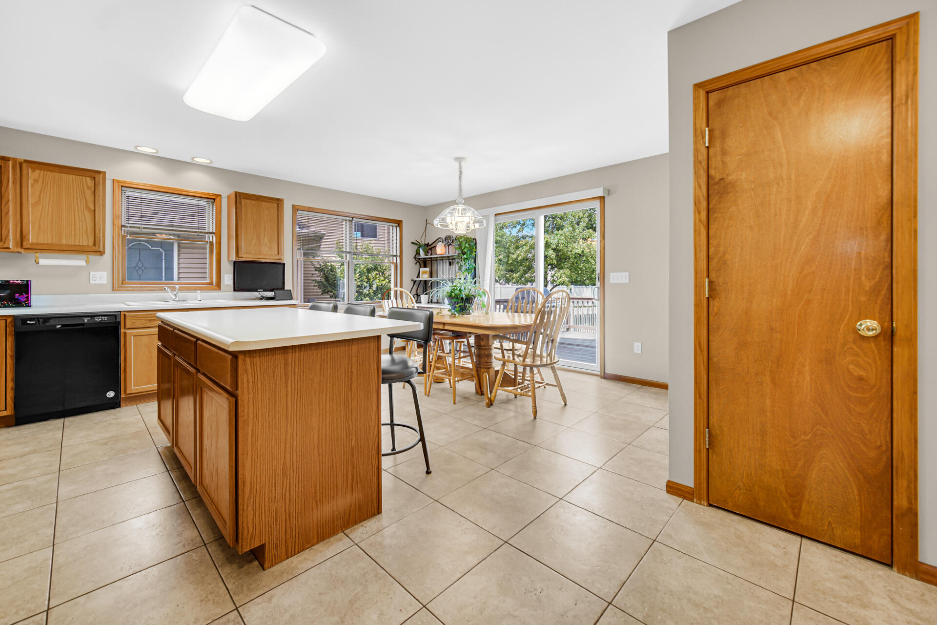 1613 Edith Way Crown Point, IN 46307 - Photo 8 of 35 1920x1280