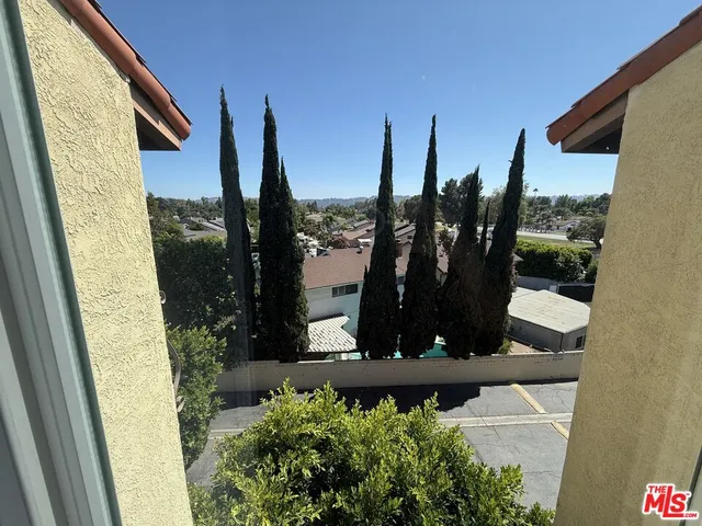 $2,395 | 12830 Burbank Boulevard, Unit 316, Valley Village, CA 91607