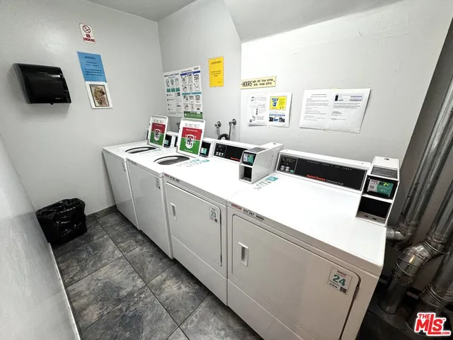 $2,395 | 12830 Burbank Boulevard, Unit 316, Valley Village, CA 91607