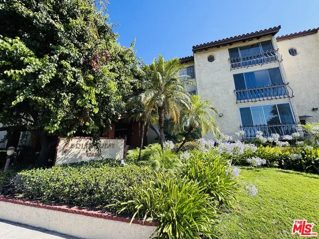 $2,395 | 12830 Burbank Boulevard, Unit 316, Valley Village, CA 91607