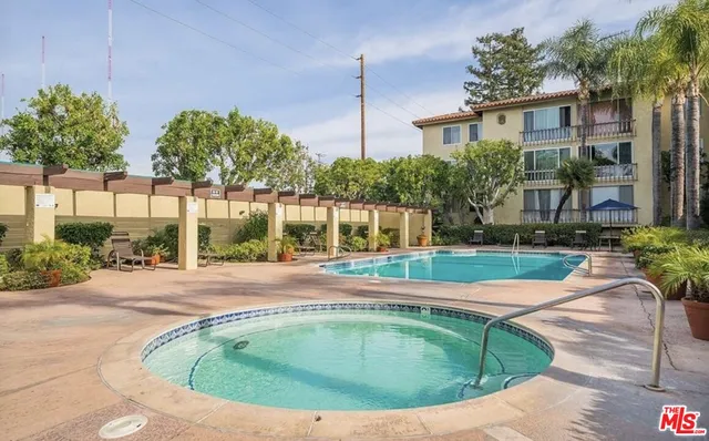 $2,395 | 12830 Burbank Boulevard, Unit 316, Valley Village, CA 91607