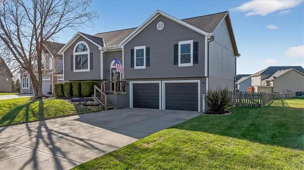 $379,000 | 7805 Northeast 109th Circle, Kansas City, MO 64157