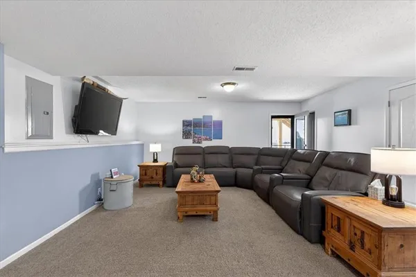 $379,000 | 7805 Northeast 109th Circle, Kansas City, MO 64157