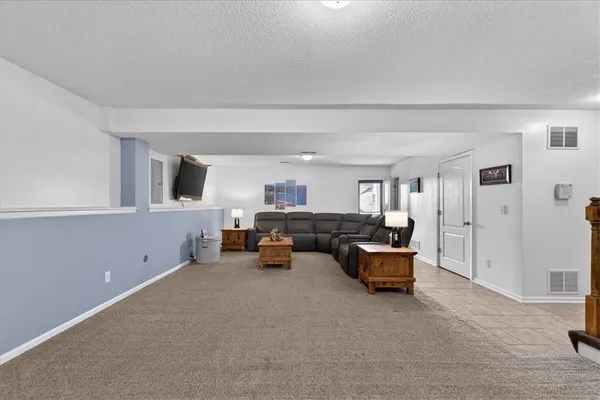 $379,000 | 7805 Northeast 109th Circle, Kansas City, MO 64157