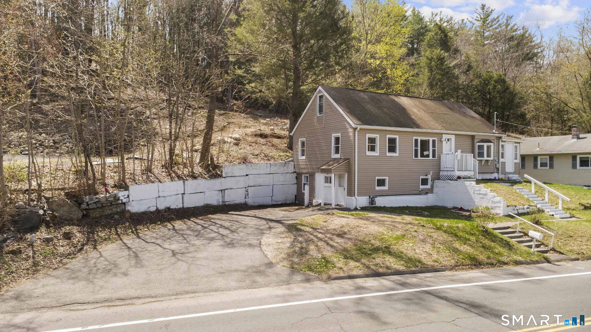 99 Pine Hill Road Thomaston, CT 06787 - Photo 4 of 40