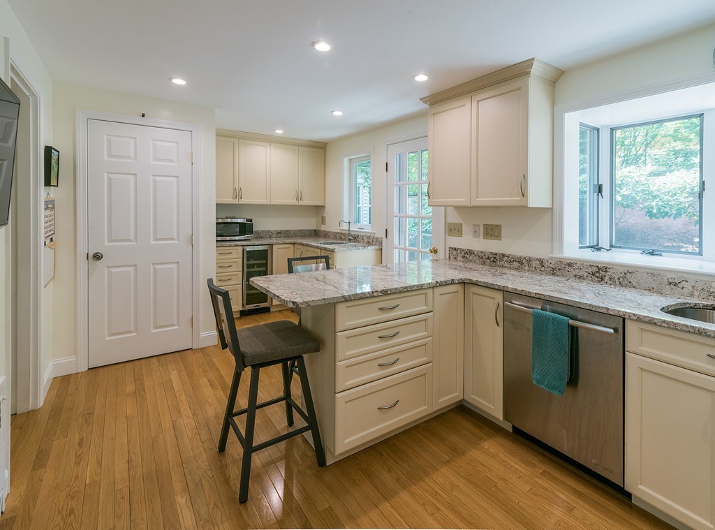 72 Algonquin Road, Unit 72 Newton, MA 02467 - Photo 6 of 24