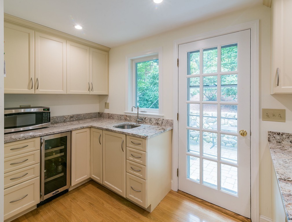 72 Algonquin Road, Unit 72 Newton, MA 02467 - Photo 8 of 24