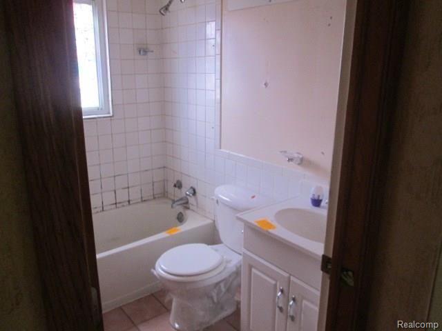 42755 Utica Road Sterling Heights, MI 48314 - Photo 7 of 16