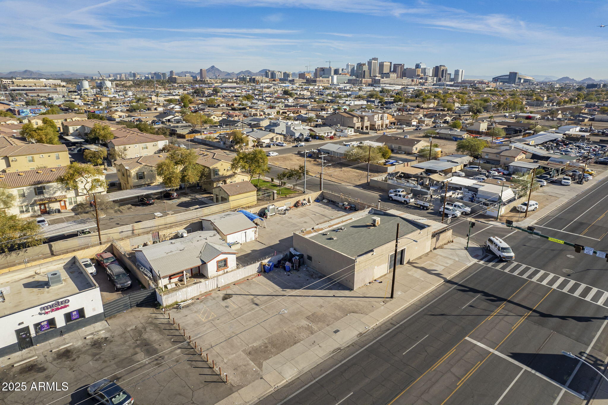 1610 West Buckeye Road Phoenix, AZ 85007 - Photo 14 of 16 14-web-or-mls-Buckeye-14