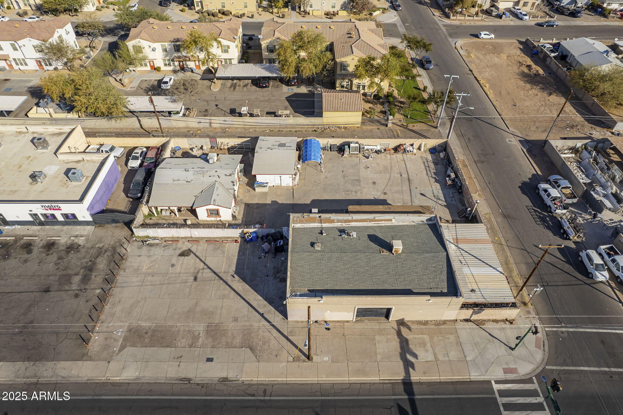 1610 West Buckeye Road Phoenix, AZ 85007 - Photo 16 of 16 16-web-or-mls-Buckeye-16