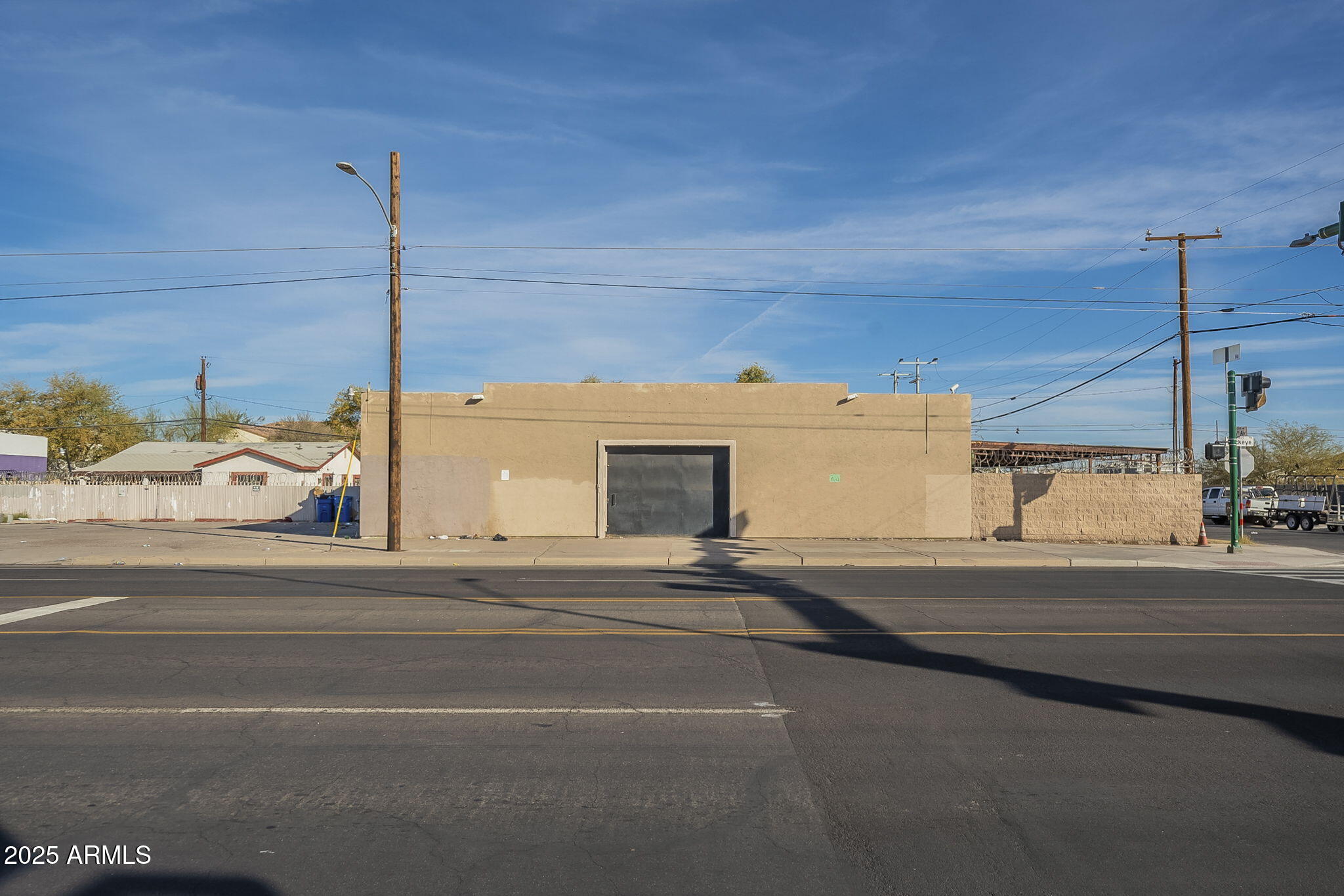 1610 West Buckeye Road Phoenix, AZ 85007 - Photo 4 of 16 4-web-or-mls-Buckeye-4