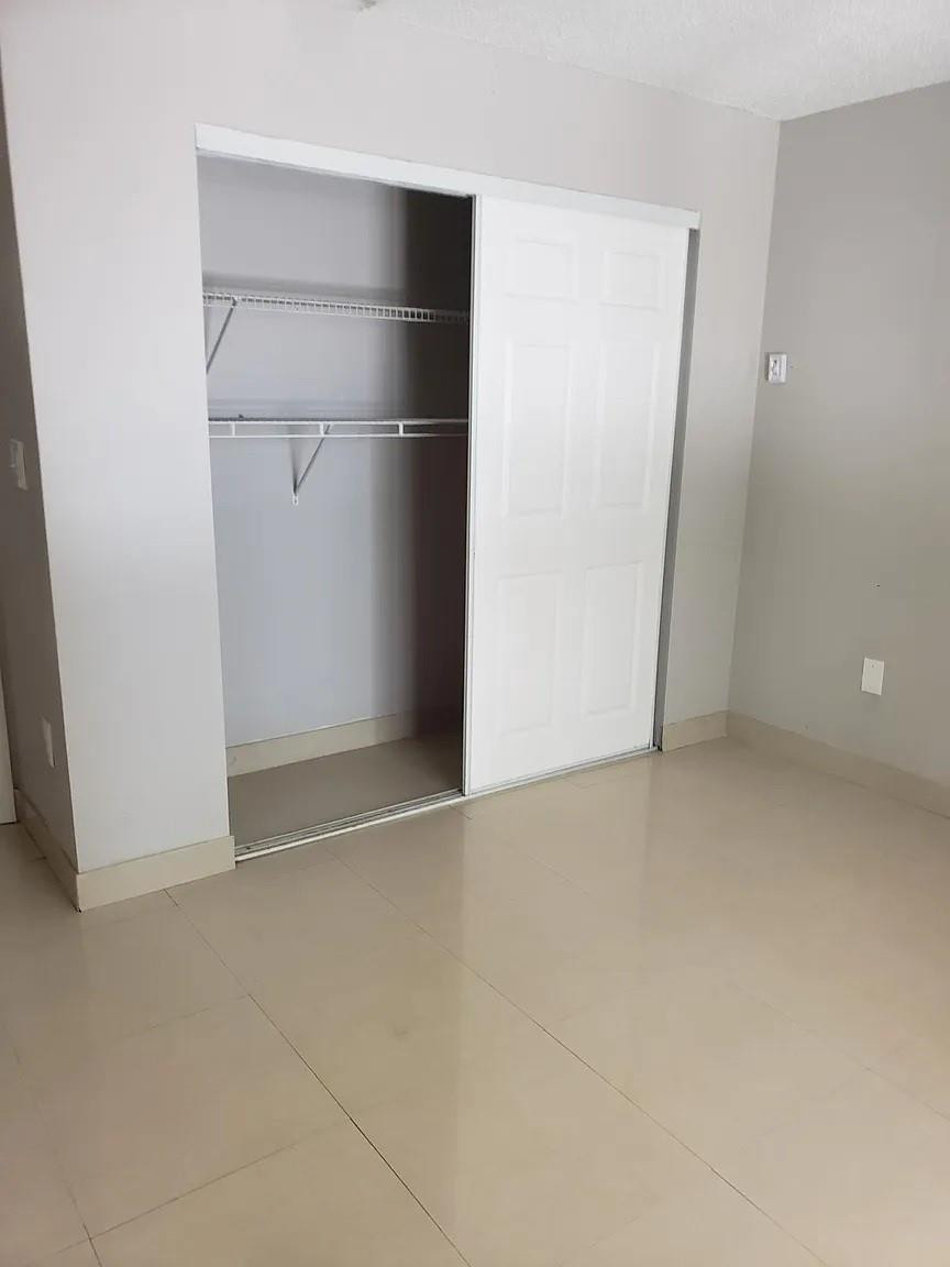 10084 Northwest 2nd Street Plantation, FL 33324 - Photo 3 of 15 Photo 3