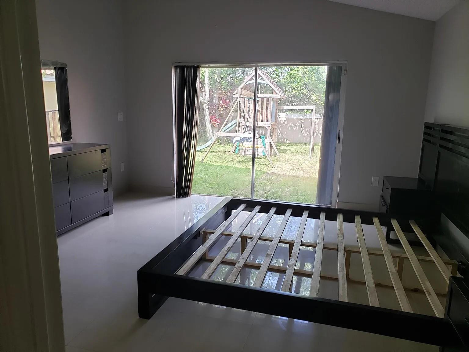 10084 Northwest 2nd Street Plantation, FL 33324 - Photo 4 of 15 Photo 4