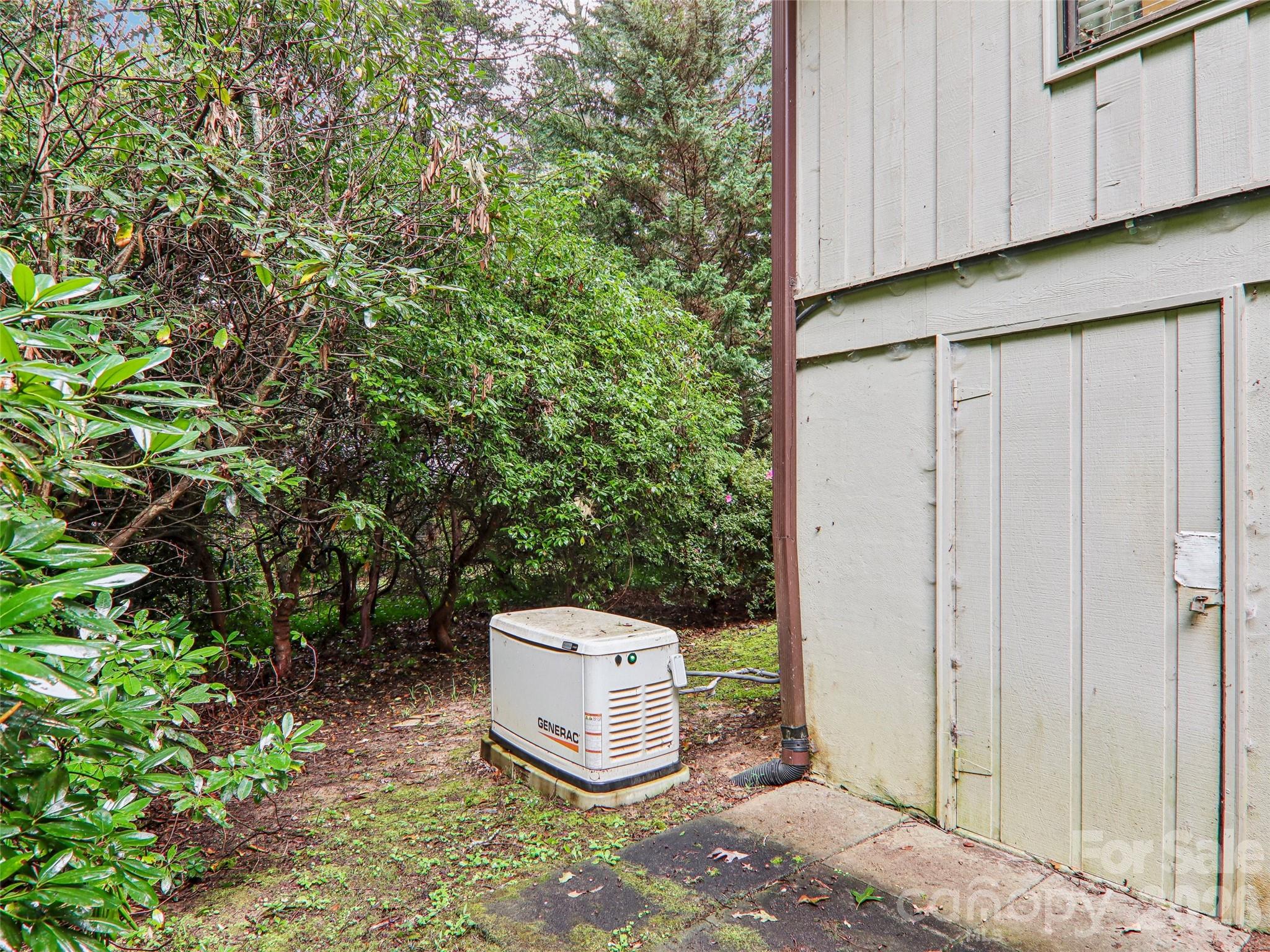 126 Brandon Road Hendersonville, NC 28739 - Photo 37 of 41 Gallery Image 37