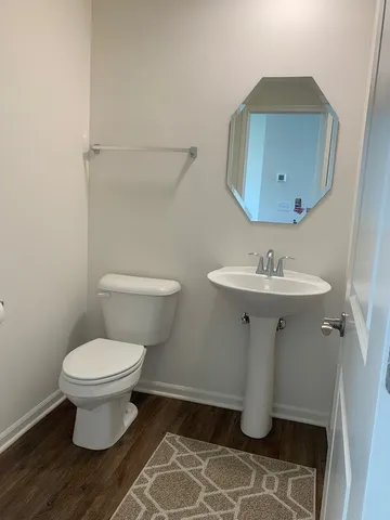 $3,250 | 285 Lakeshore Drive, Oswego, IL 60543