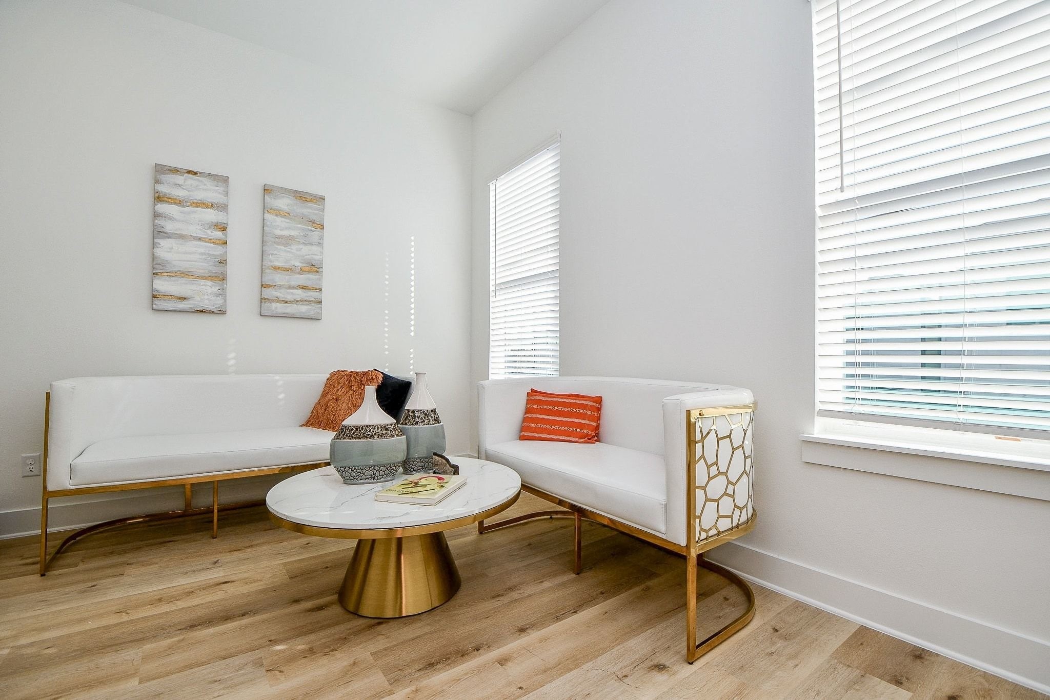 5611 Val Verde Street, Unit A Houston, TX 77057 - Photo 17 of 31 a living room with furniture and a window