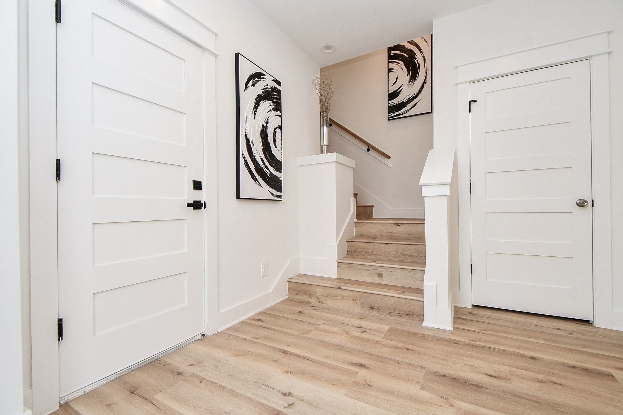 5611 Val Verde Street, Unit A Houston, TX 77057 - Photo 21 of 31 a view of entryway