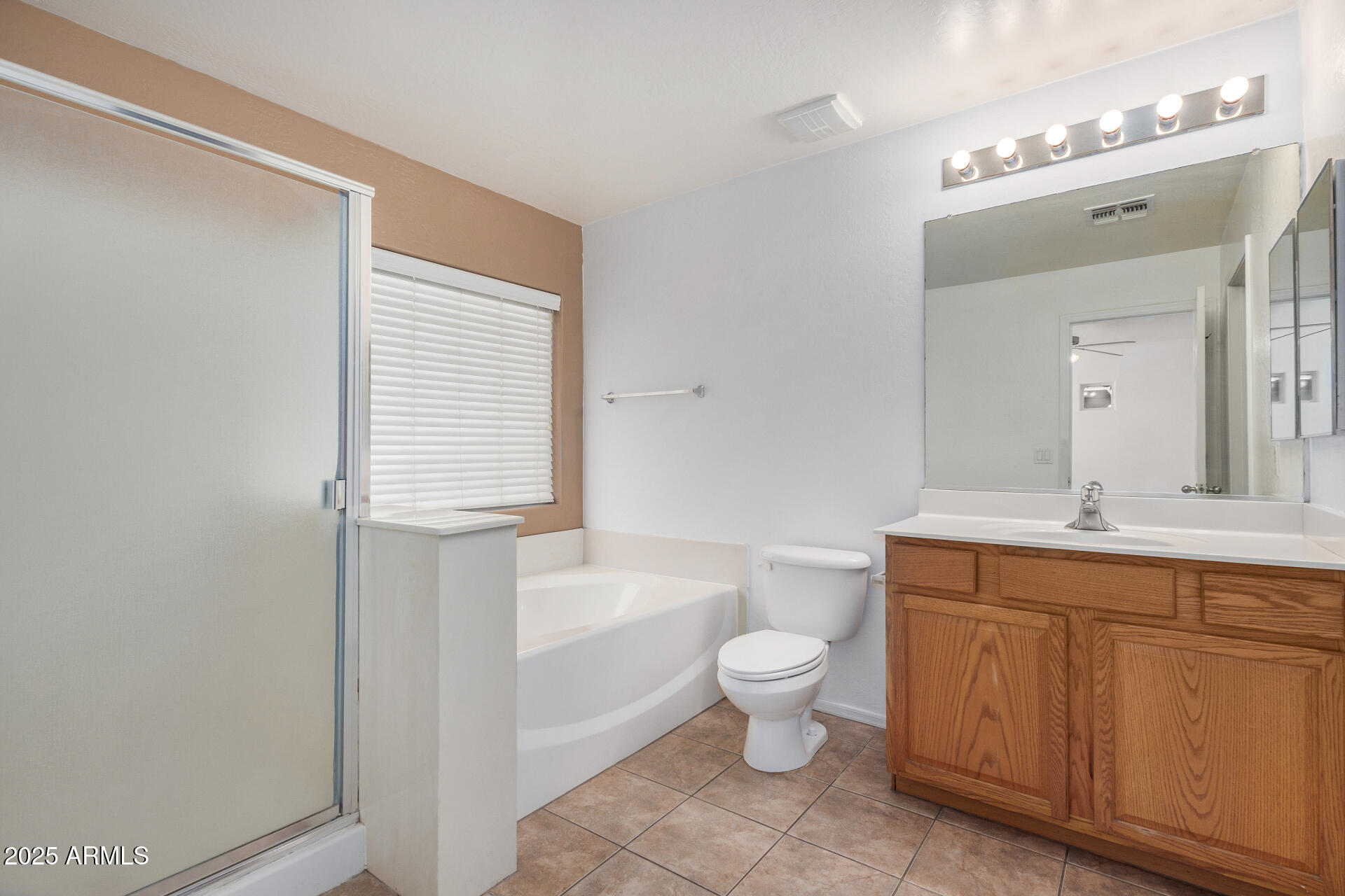 1514 West Lynne Avenue Phoenix, AZ 85041 - Photo 18 of 31 19 - Lynne