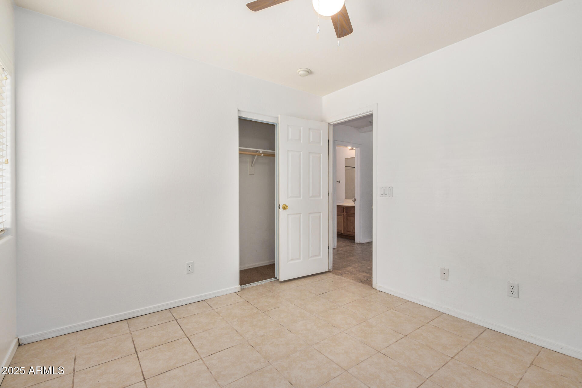 1514 West Lynne Avenue Phoenix, AZ 85041 - Photo 24 of 31 25 - Lynne