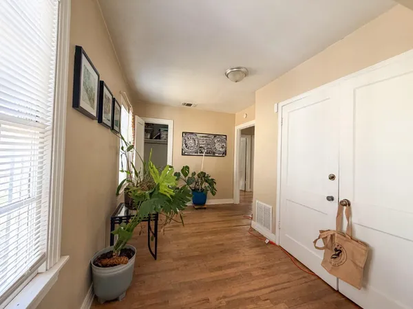 $1,195 | 2516 30th Street, Lubbock, TX 79410