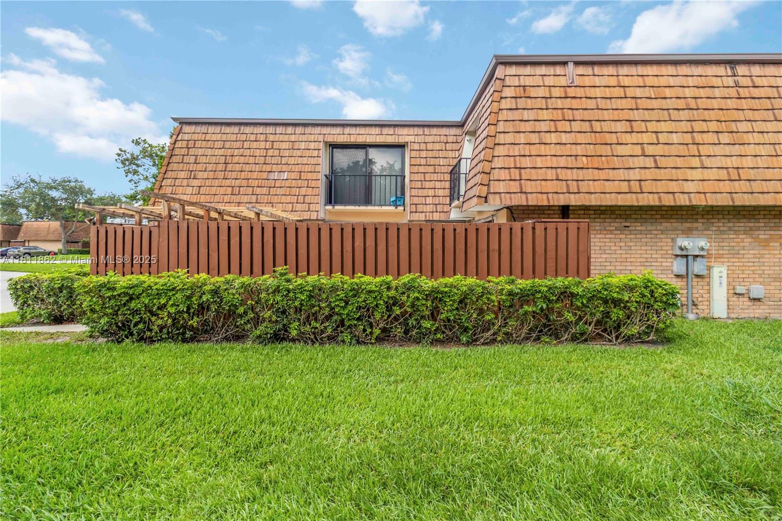 3003 30th Lane Greenacres, FL 33463 - Photo 3 of 31