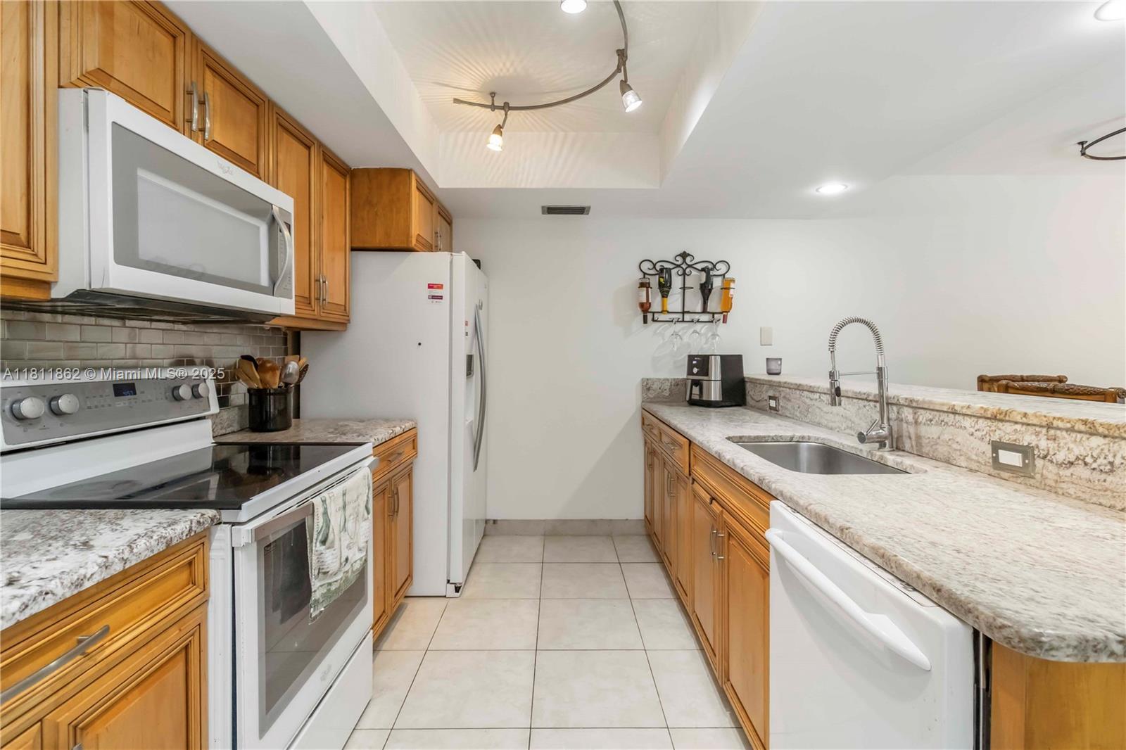 3003 30th Lane Greenacres, FL 33463 - Photo 5 of 31