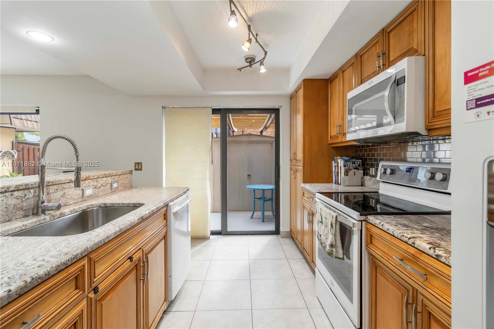 3003 30th Lane Greenacres, FL 33463 - Photo 6 of 31