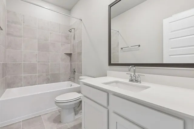 $301,670 | 700 Topwater Trail, Kemah, TX 77565