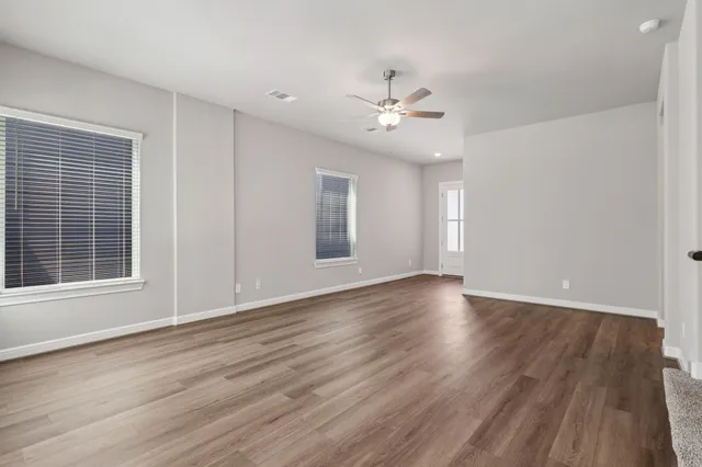 $301,670 | 700 Topwater Trail, Kemah, TX 77565