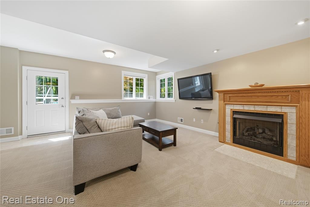 472 Timbermill Lane Howell, MI 48843 - Photo 32 of 52 Gallery Image 32