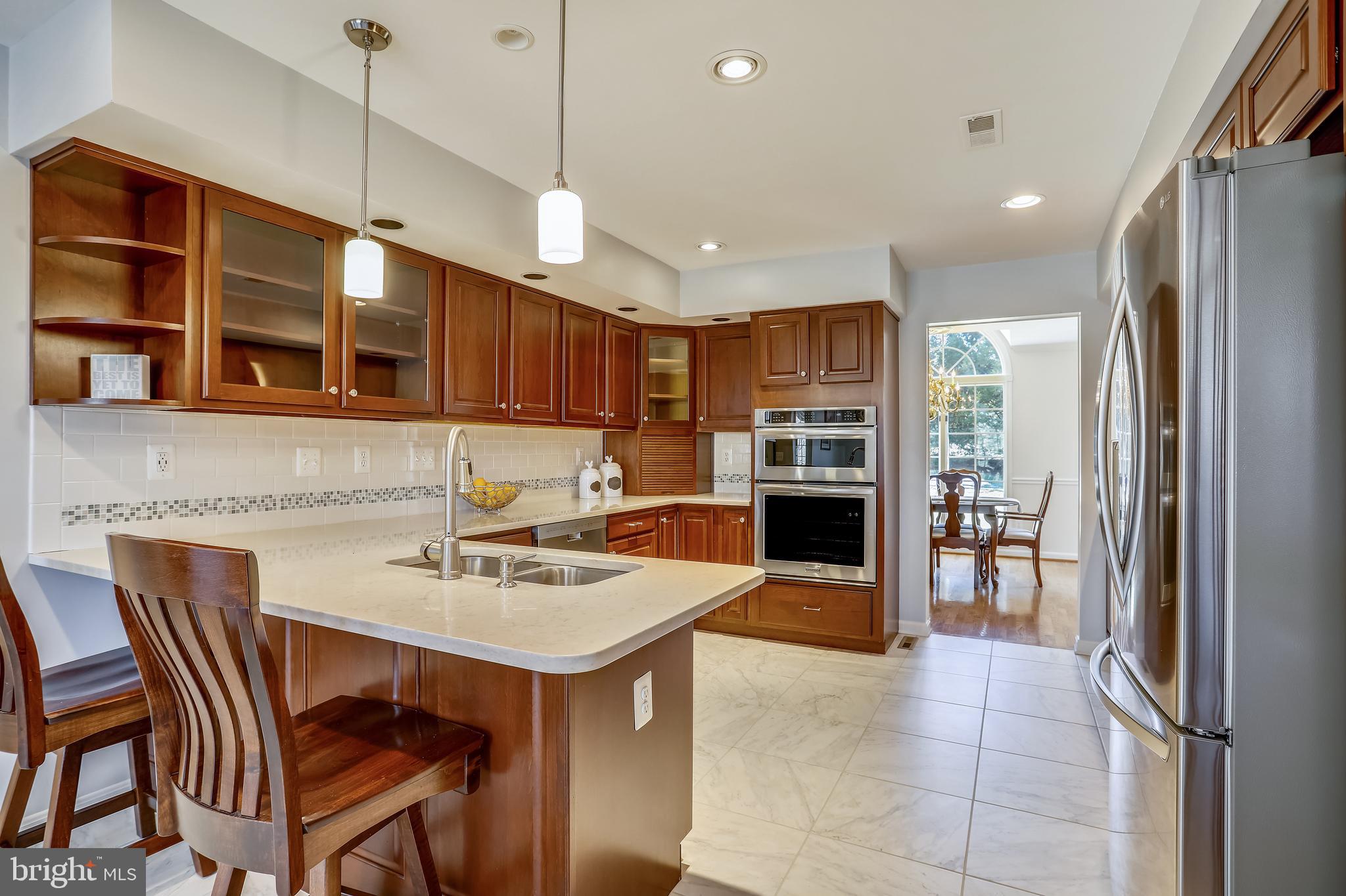 Eat in kitchen!