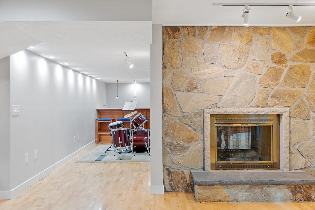 6 Breezy Point Road Acton, MA 01720 - Photo 29 of 42