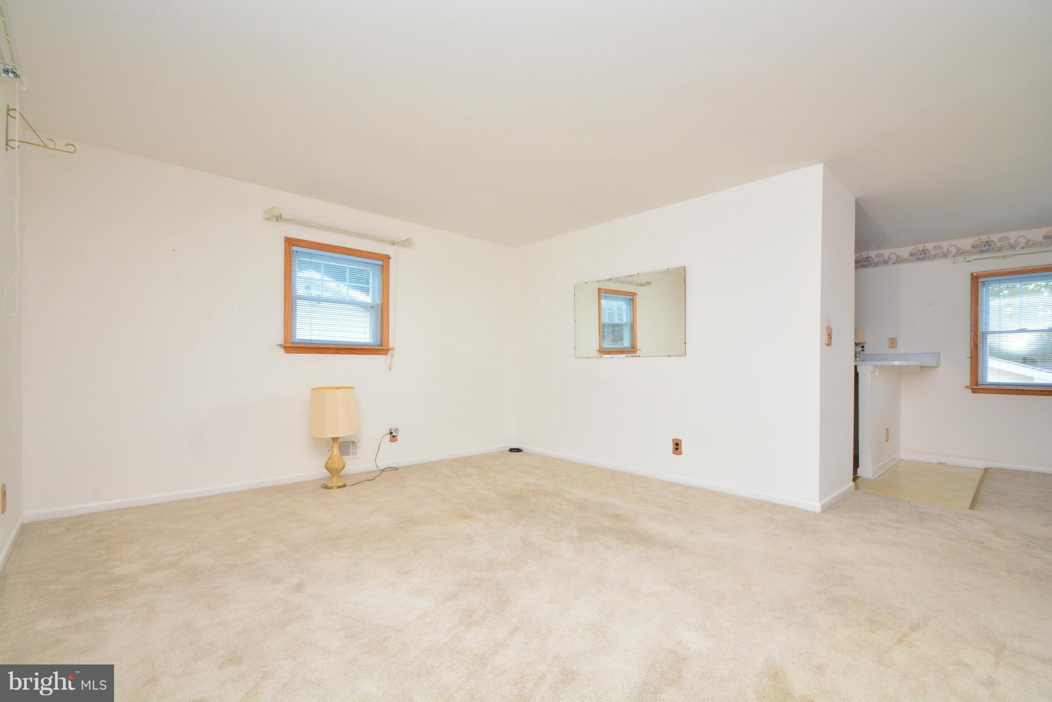 410 Carrollwood Road Baltimore, MD 21220 - Photo 7 of 30 Living Room