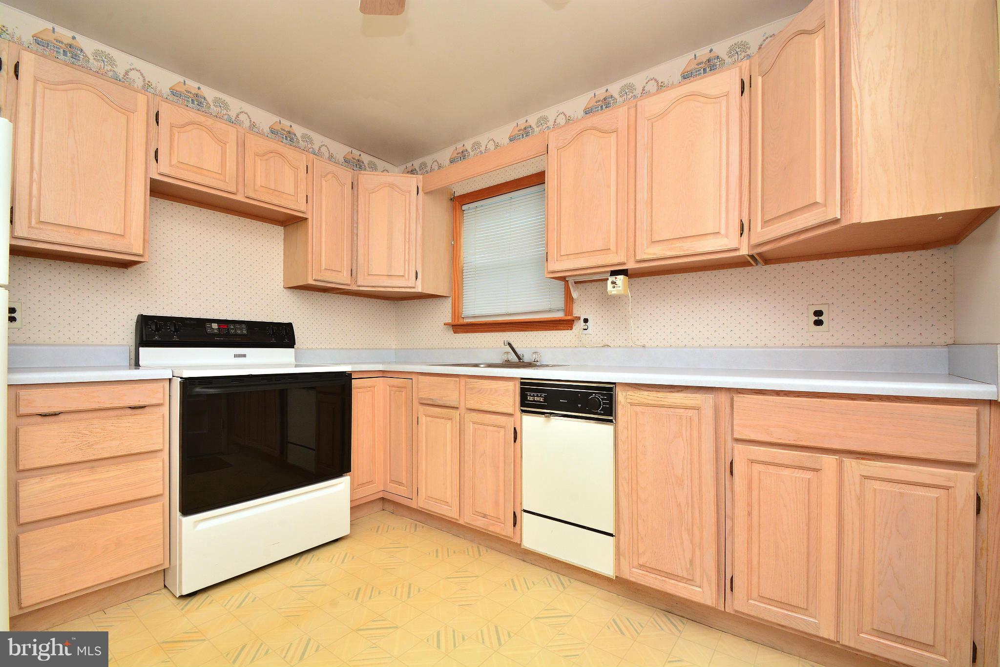 410 Carrollwood Road Baltimore, MD 21220 - Photo 9 of 30 Kitchen