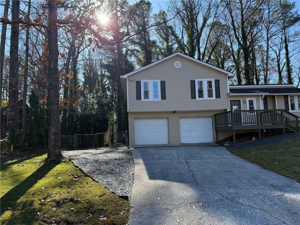2801 Kellogg Creek Road Acworth, GA 30102 - Photo 4 of 28 a front view of a house with garden