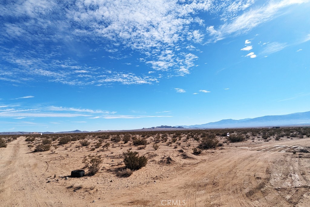 8 Northside Road Lucerne Valley, CA 92356 - Photo 1 of 3