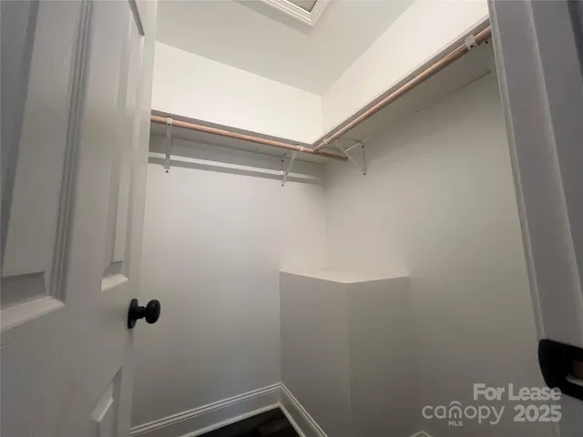 $1,575 | 2775 South US 321 Highway, Newton, NC 28658