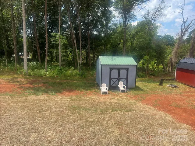 $1,575 | 2775 South US 321 Highway, Newton, NC 28658