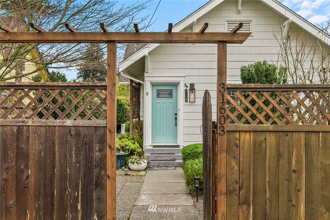 31603 West Rutherford Street Carnation, WA 98014 - Photo 3 of 31 Gallery Image 3