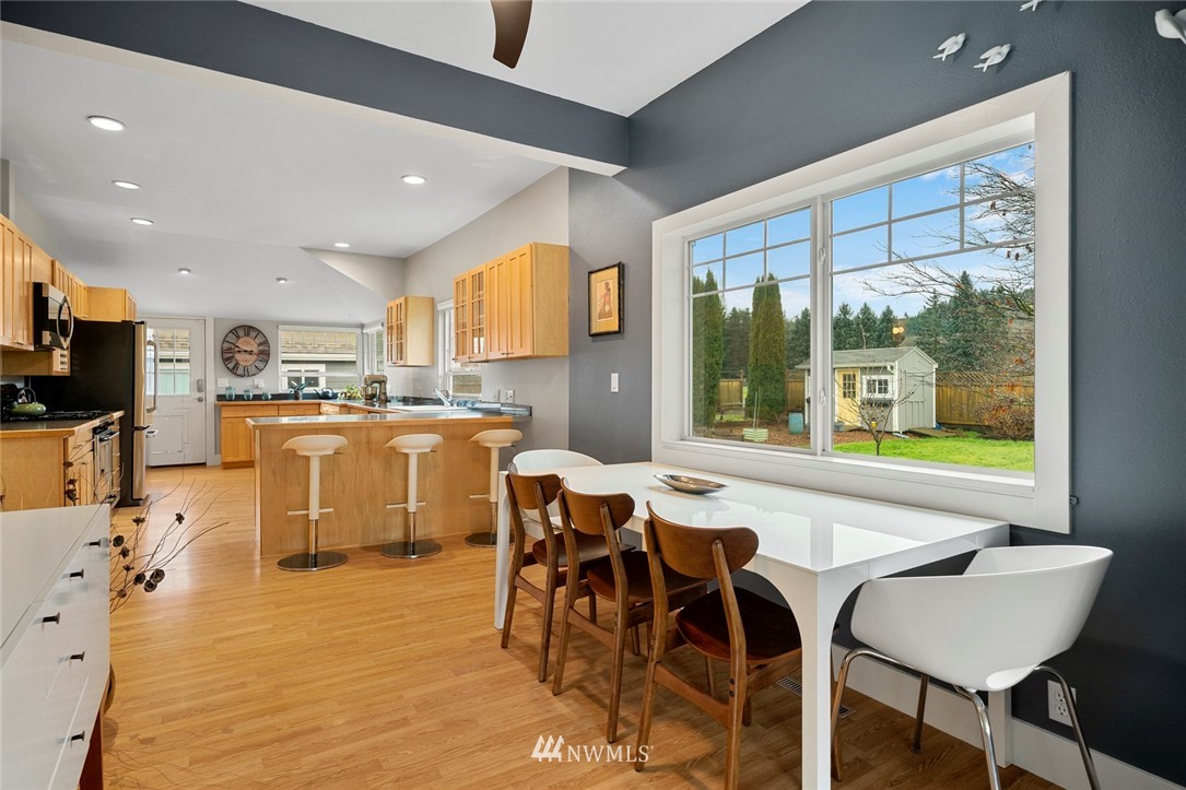 31603 West Rutherford Street Carnation, WA 98014 - Photo 8 of 31 Gallery Image 8
