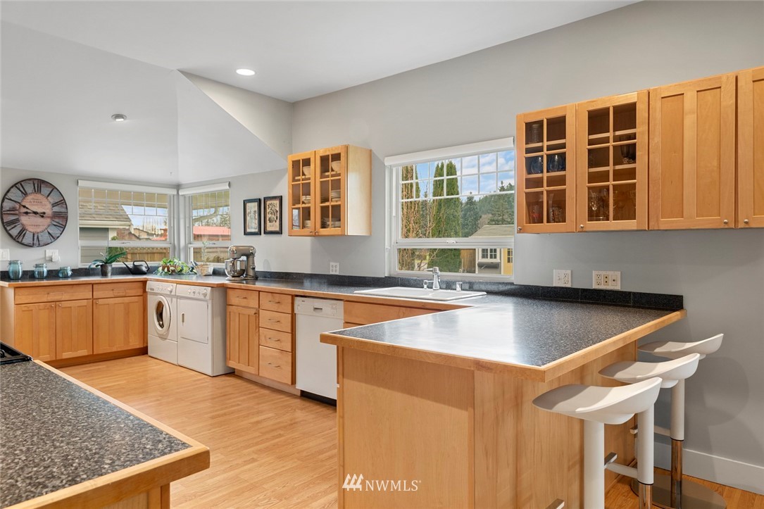 31603 West Rutherford Street Carnation, WA 98014 - Photo 9 of 31 Gallery Image 9