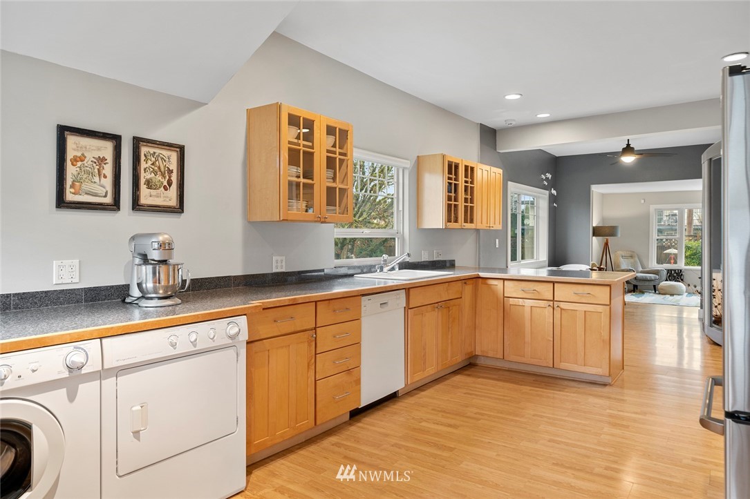 31603 West Rutherford Street Carnation, WA 98014 - Photo 10 of 31 Gallery Image 10